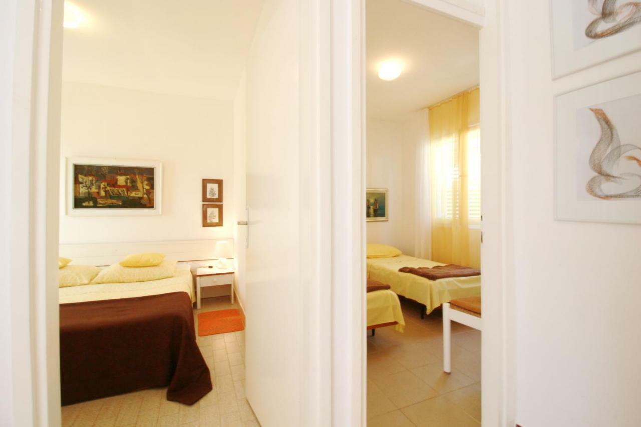 Apartment Dada Petrcane Esterno foto