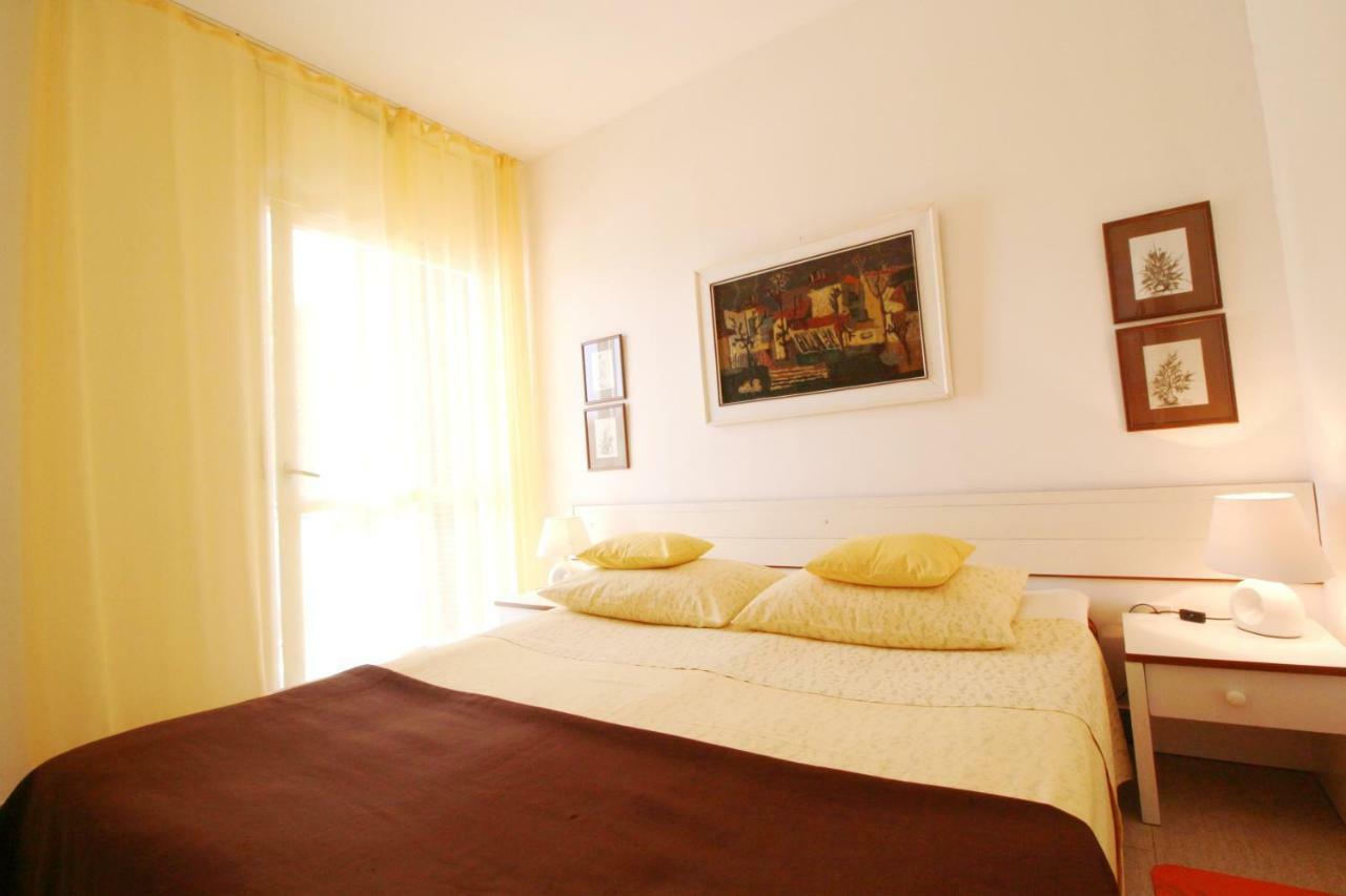 Apartment Dada Petrcane Esterno foto
