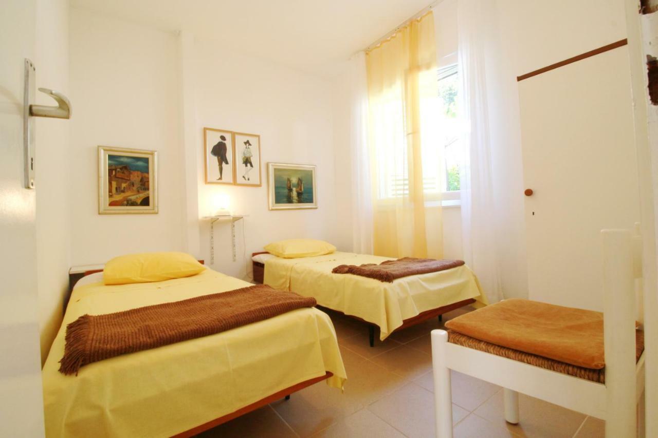 Apartment Dada Petrcane Esterno foto